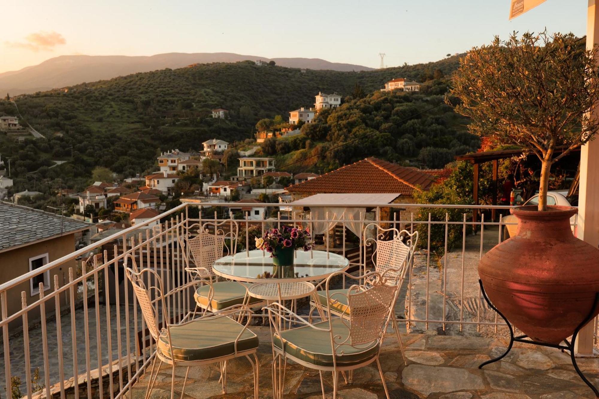 Με Θέα Το Ηλιοβασιλεμα 2 Villa Afissos Bagian luar foto